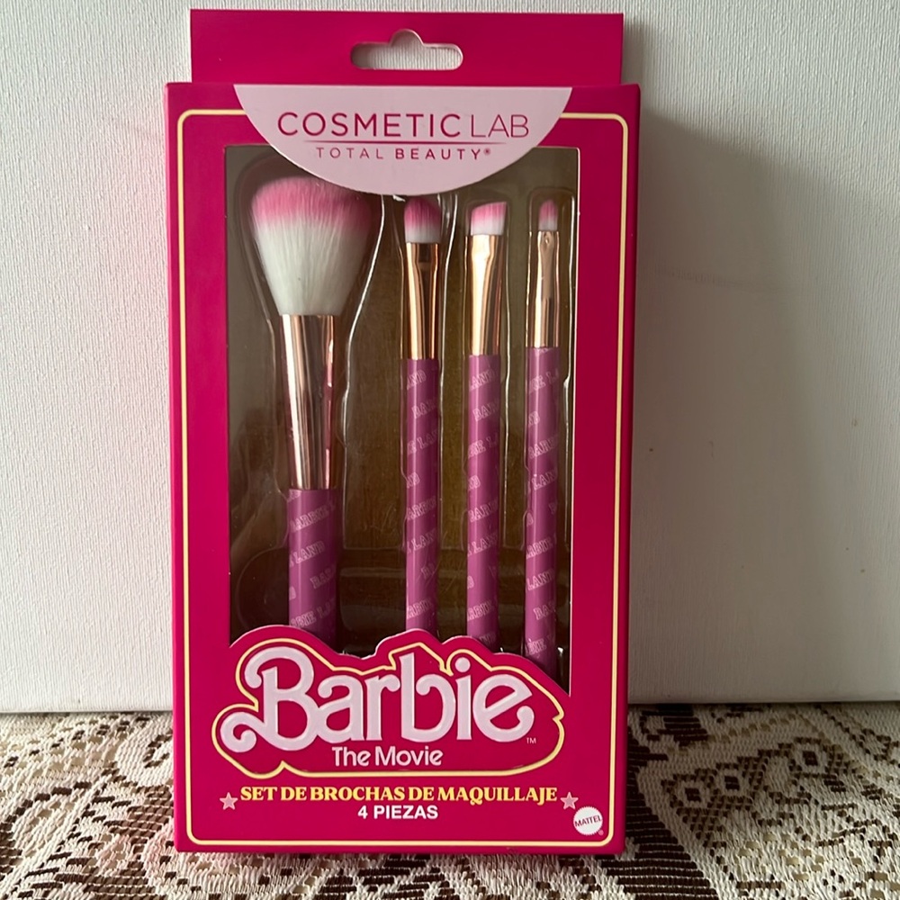 Barbie The Movie Makeup Brush Set Mexico Exclusive
